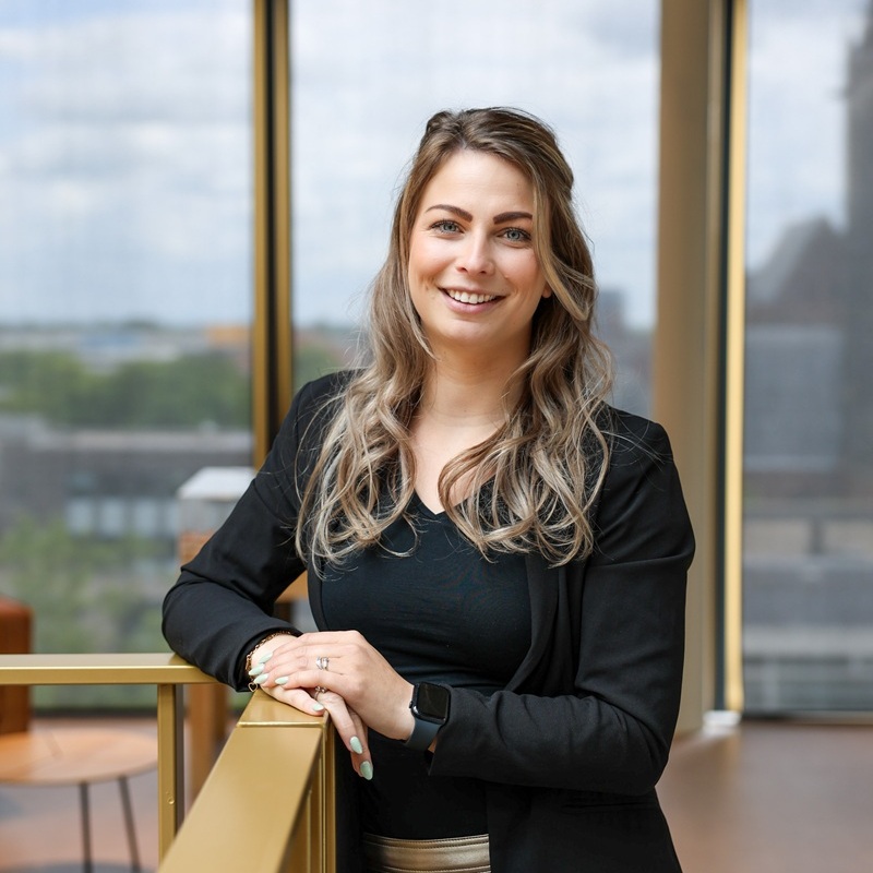 Yvette Helbig