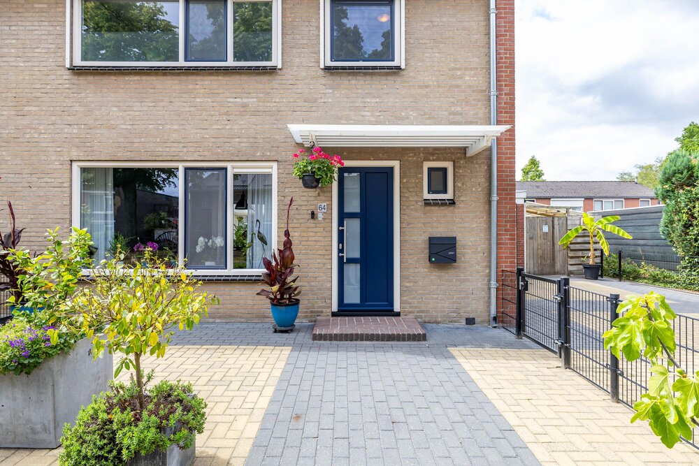 Violenstraat 64, 9404 SV Assen - € 350.000 k.k. - Boekholt & partners makelaars Assen