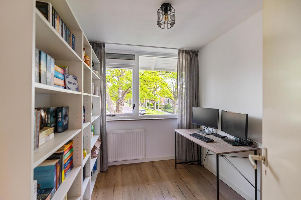 Obrechtlaan 106, 9402 TL Assen - € 325.000 k.k. - Boekholt & partners makelaars Assen